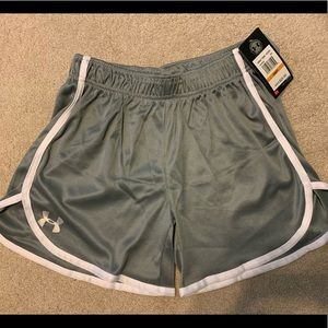 women’s small under armour shorts